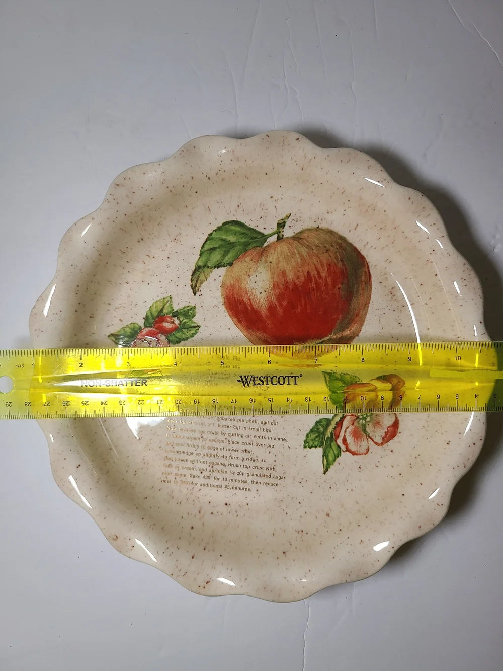 Cream Apple-Print Ceramic Decorative Plate